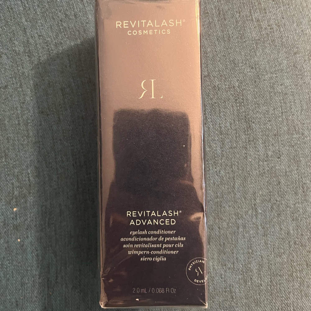 REVITALASH® ADVANCED eye lash conditioner 2.0 ml 3 month supply unopened